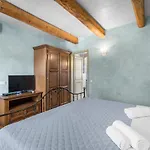 Antonci-18, Pool, 3 Houses, Jacuzzi, Private Territory Vila *