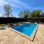 Antonci-18, Pool, 3 Houses, Jacuzzi, Private Territory Vila