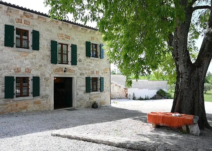 Antonci-18, Pool, 3 Houses, Jacuzzi, Private Territory Βίλα *