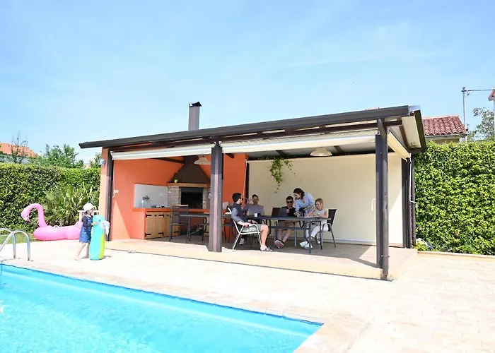 Antonci-18, Pool, 3 Houses, Jacuzzi, Private Territory * Antonci (Porec)