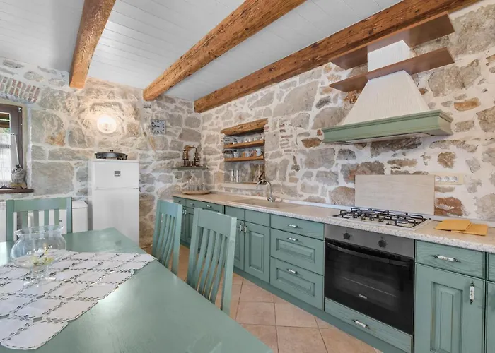 Antonci-18, Pool, 3 Houses, Jacuzzi, Private Territory Βίλα *