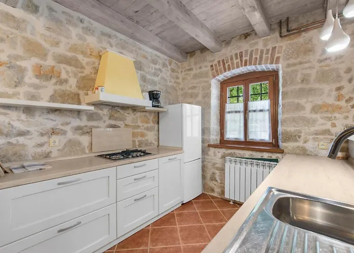 Antonci-18, Pool, 3 Houses, Jacuzzi, Private Territory *