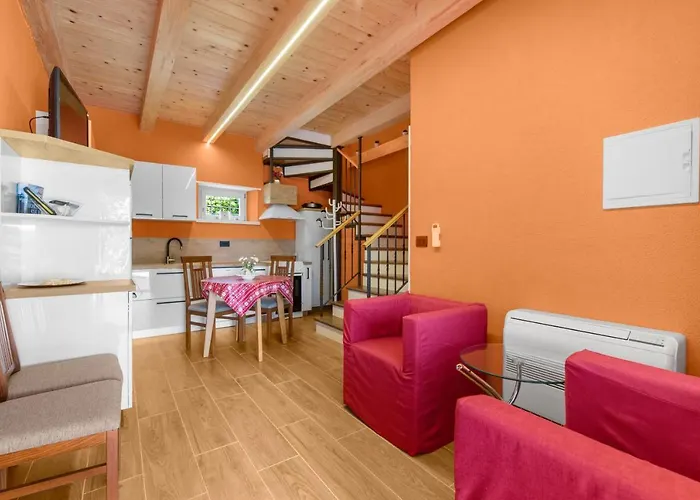 Antonci-18, Pool, 3 Houses, Jacuzzi, Private Territory Βίλα Antonci (Porec)