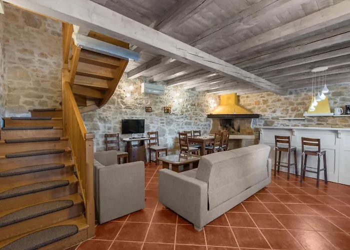 Βίλα Antonci-18, Pool, 3 Houses, Jacuzzi, Private Territory Antonci (Porec)