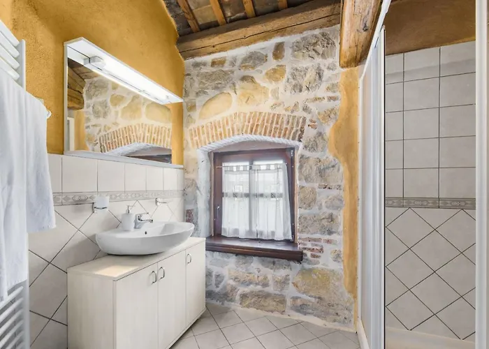 Antonci-18, Pool, 3 Houses, Jacuzzi, Private Territory Βίλα *