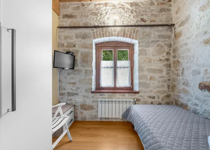 Antonci-18, Pool, 3 Houses, Jacuzzi, Private Territory Antonci (Porec)