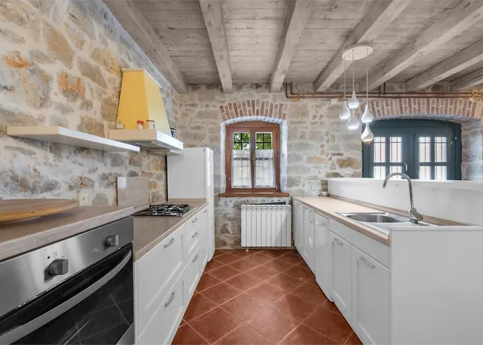 Antonci-18, Pool, 3 Houses, Jacuzzi, Private Territory Βίλα Antonci (Porec)