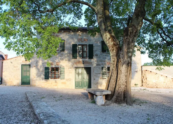 Antonci-18, Pool, 3 Houses, Jacuzzi, Private Territory